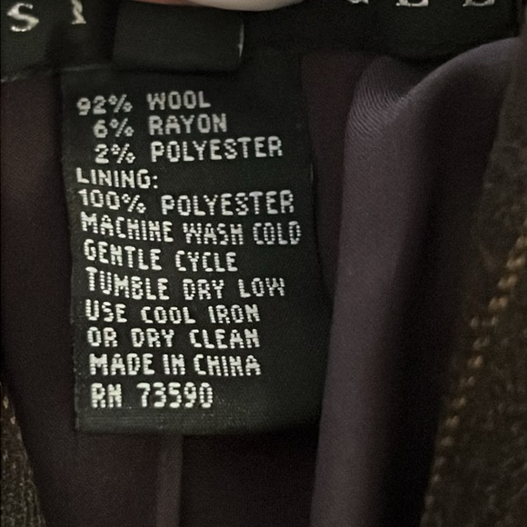 Yansi Fugel Pinstripe Blazer- Size 2- New without Tags - Picture 9 of 11